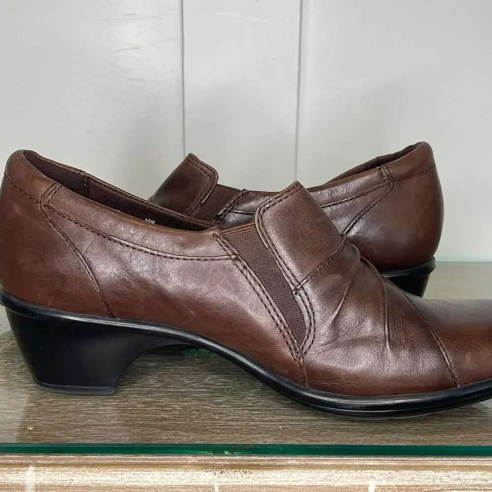 Clarks great used